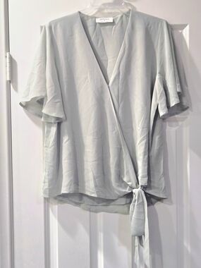 Zenana Outfitters Light Green Tie-Front Flutter Sleeve Blouse